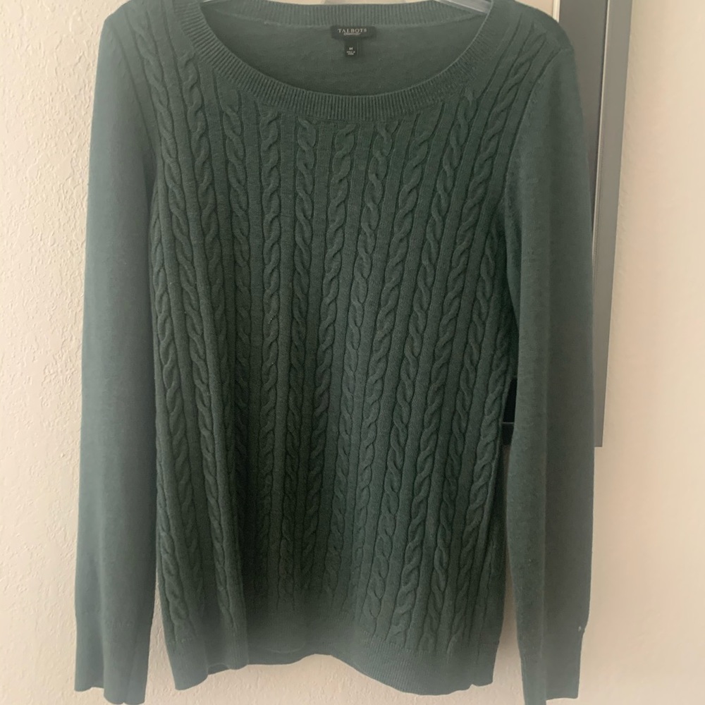Hunter Green sweater. - Picture 4 of 5